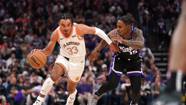 Tre Jones Davion Mitchell Kings
